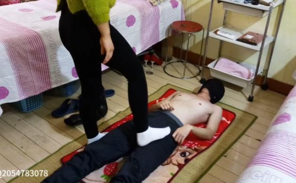 资讯|野性偏爱 老师的踩虐 [48分56秒]