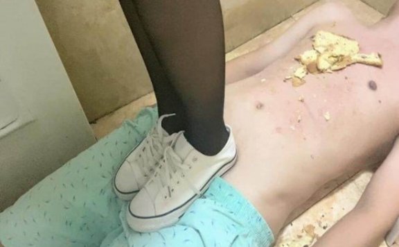 资讯|crush 《小初原创》在M身上踩踏美食 [9分43秒]