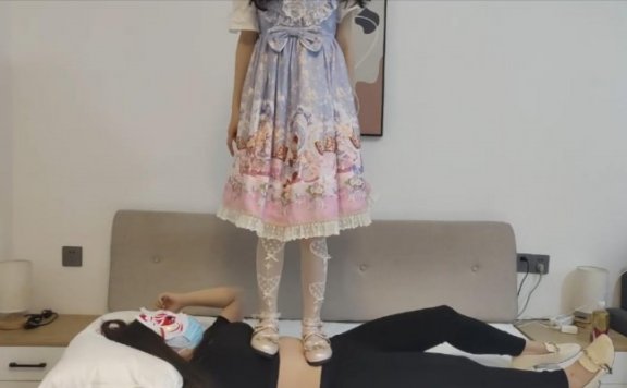 资讯|女王女主 《悠米S》lolita把女M绑起来踩 [48分56秒]
