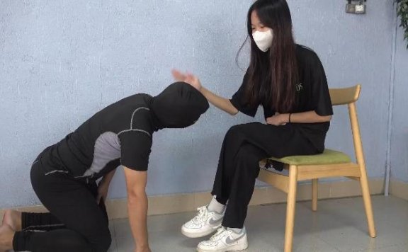 资讯|南国原创 《南国原创》新S小樱惩罚渣男，根本不当人，脏鞋踩踏，耳光，踹脸，全体重踩 [48分56秒]