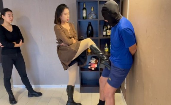 资讯|碎蛋娇娃 『超S·联盟』皮靴下的颤栗 [48分56秒]