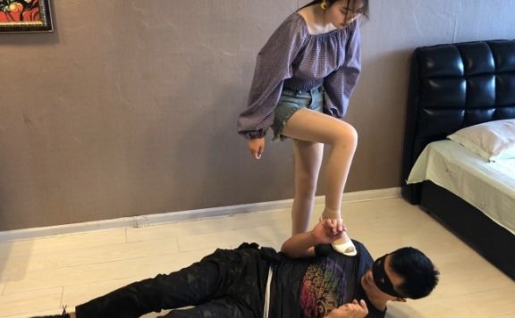 资讯|碎蛋娇娃 『超S·联盟』美女惩治恶癖邻居 [48分56秒]