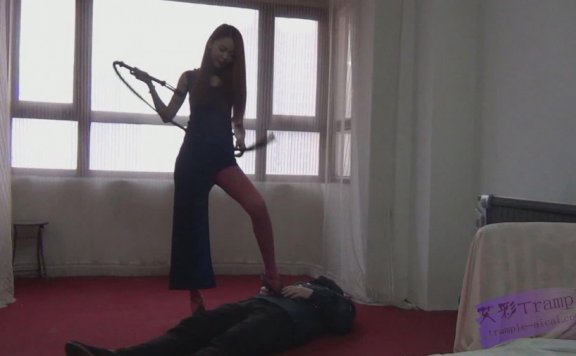 资讯|丽足娇娃 狠辣的富家小姐 [32分35秒]