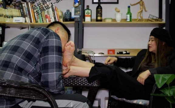 资讯|女王女主 《第5风格》琴琴小主露脸首秀，沉浸式舔脚 [30分19秒]