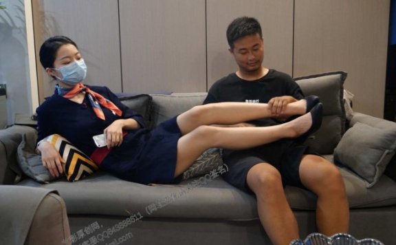 资讯|女王女主 《第5风格》空姐下班回家就有舌头按摩服务 [30分19秒]