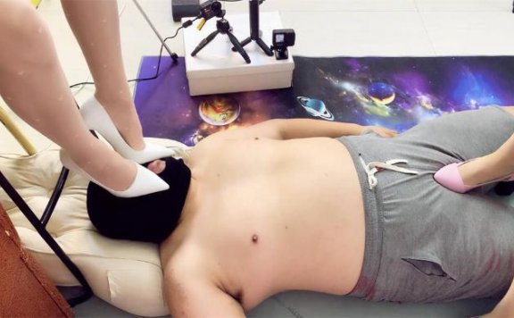 资讯|婧児小主 LCT_053h 双S全语言踩踏 白领们的游戏I 双高跟丝袜对向踩脸挤压 [48分56秒]