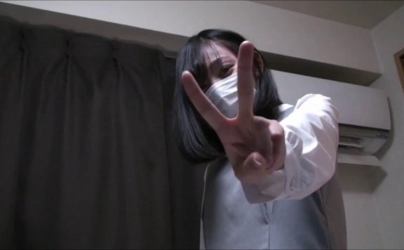 资讯|crush D-159日本可爱妹子高帮帆布鞋碾踩食物 [9分43秒]