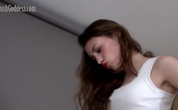 资讯|crush 869 – Karina凉鞋踩爆蜗牛 [22分54秒]