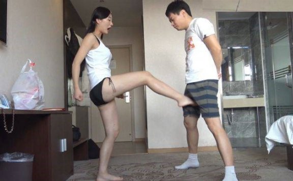 资讯|女王女主 晓时代 舞蹈妹纸踢裆初体验 [12分18秒]