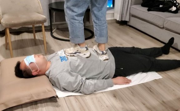 资讯|女王女主 《橘子粥》37分钟斯凯奇棉袜不间断踩踏 [48分56秒]