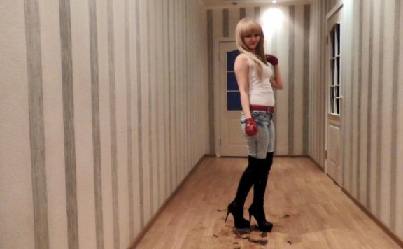 资讯|crush 896 – 金发妹妹牛仔裤配长靴踩爆一地龙虾 [48分56秒]