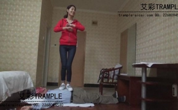 资讯|女王女主 红衣美女教练又踩回来喽！私人健身-白阿迪践踏令添鞋吃Jiao [48分56秒]