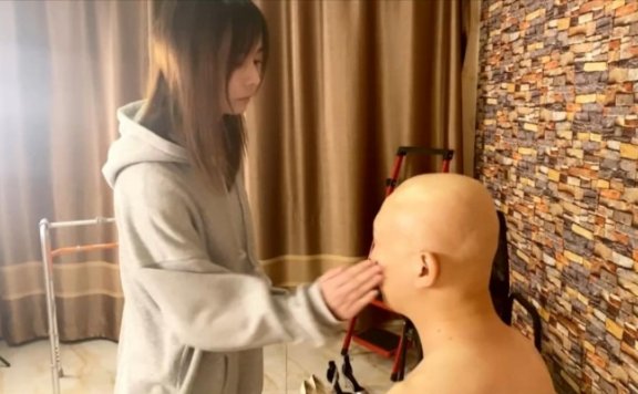 资讯|W.K.T女王团 《W.K.T》—妍妍家庭化调教光头 [48分56秒]