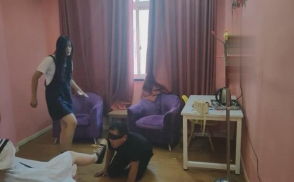 资讯|直播视频 《最抗揍M》被卫校一群精神小妹暴揍 [42分17秒]