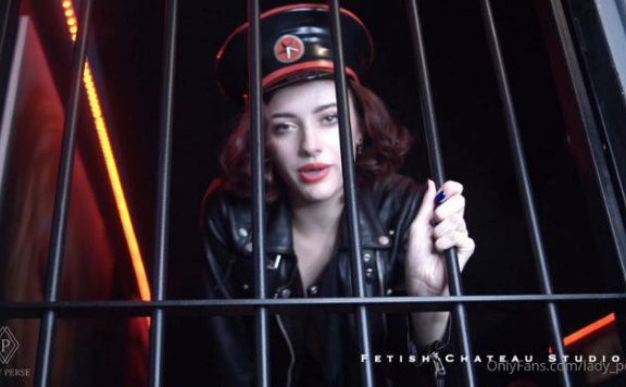 资讯|欧美调教 2042 来爬到我脚下乖乖当狗吧！ [9分46秒]