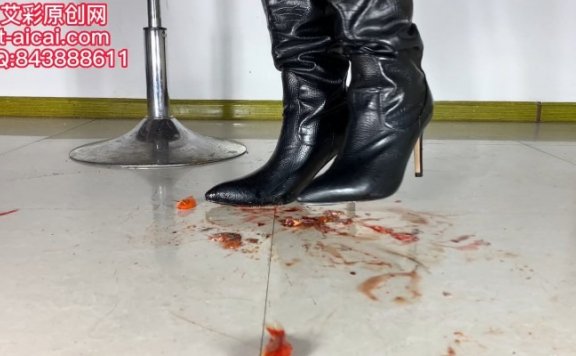 资讯|蓝色格调 《蓝色》Crush 黑色靴子踩踏小金鱼（碾成肉泥） [8分14秒]