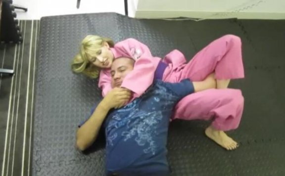 资讯|欧美调教 ▲《腿绞格斗》Mixed-judo fight [32分35秒]