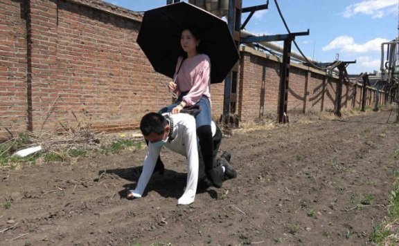 资讯|彼岸花 《彼岸花》户外骑马，累瘫贱狗 [32分35秒]