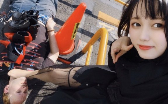 资讯|日韩调教 活在日本女人脚下的美国奴7年5560张照片+57部视频-奴隶生活全记录 ！ [48分56秒]