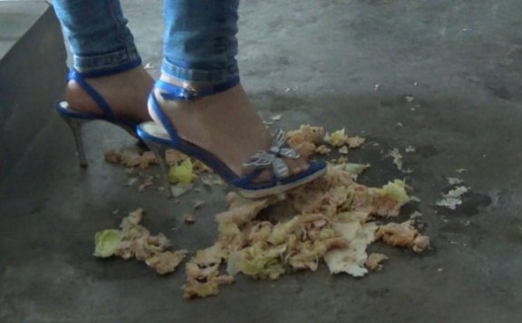 资讯|crush 小莜高跟碾踩鸡肉卷 [48分56秒]