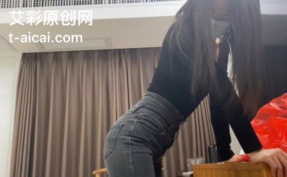 资讯|crush 新人琪总紧身高跟靴踩4牛蛙 [19分35秒]