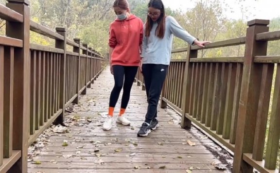 资讯|执乐园 执念大大户外双S踩蟑螂 [10分25秒]