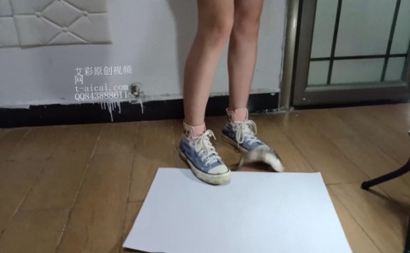 资讯|女王女主 踩3条大鲫鱼 [8分16秒]