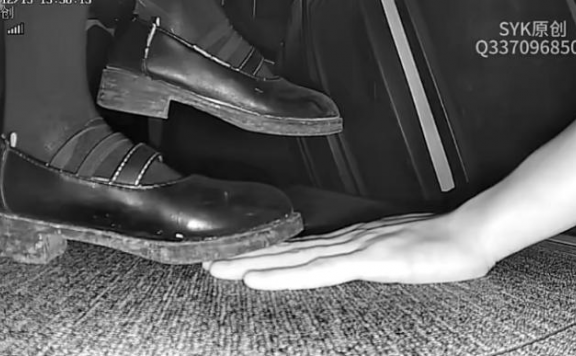 资讯|crush 《SYK无意识》JK小皮鞋发现后跺碾 [23分37秒]