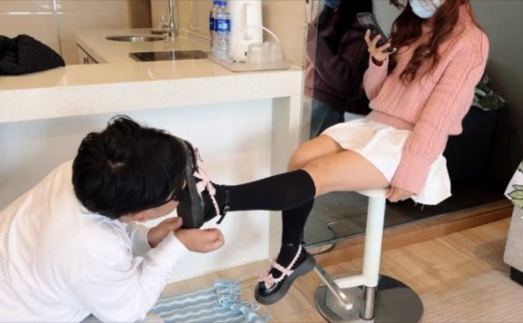 资讯|女王女主 《无双sama》剧情片：JK实习医生偏方治疗胀气 [48分56秒]