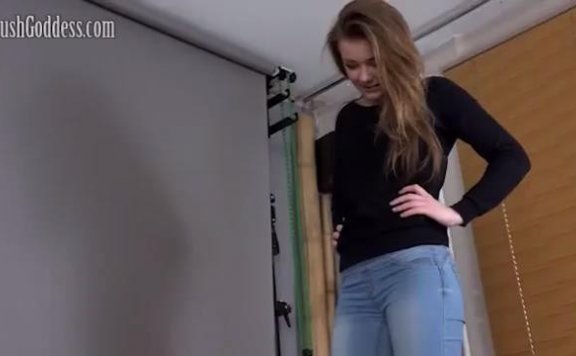 资讯|crush 1194 – 女王牛仔裤配靴子踩射龙虾 [9分14秒]