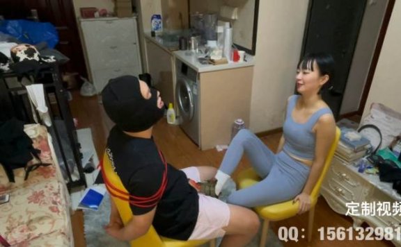 资讯|Haruka瑶酱 瑶酱强迫小偷吐奶闻鞋袜 [17分26秒]