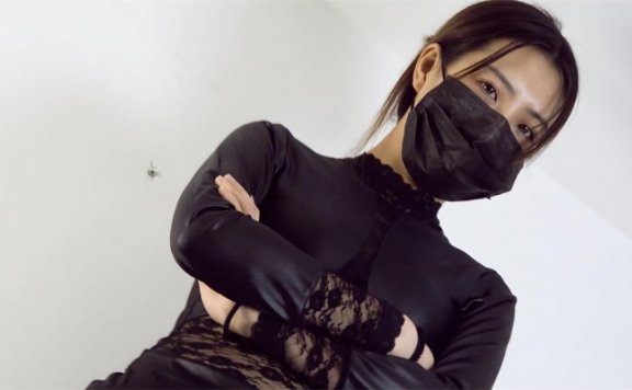 资讯|crush 我残忍的继母晓G黑丝高跟把继子扔在地上活活坐扁踩死！ 玻璃下仰视 [48分56秒]