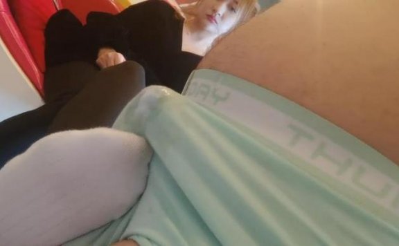 资讯|女王女主 脏白棉的酸臭脚虐 [17分26秒]