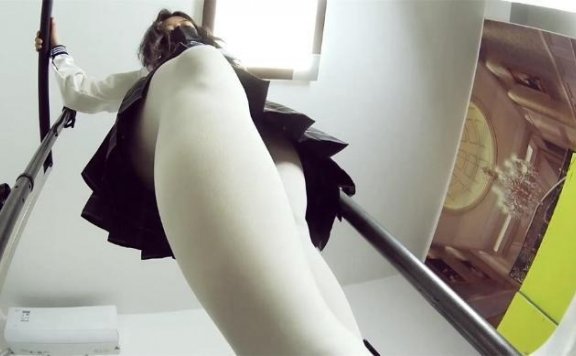 资讯|婧児小主 LCT216d 凌S人脸地板2续 JK装脏鞋臭棉袜 帆布鞋白丝踩脸 虐脸践踏羞辱 [9分46秒]