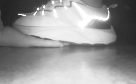 资讯|女王女主 《无意识紫杨》2020.9月初电影院运动鞋无意识踩手 [23分37秒]