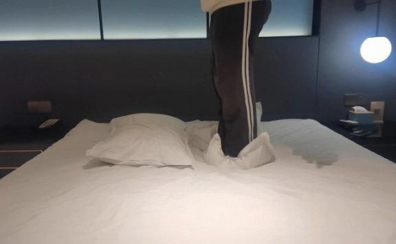 资讯|crush 小棋踢踩跳跺枕头 [21分24秒]