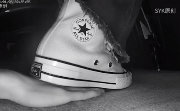 资讯|crush B791 – 无意识高帮帆布+厚底帆布+耐克AJ+耐克运动鞋四鞋踩手+电影结束两段舔鞋 [23分37秒]