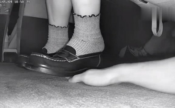 资讯|crush B751 – 无意识小姐姐多动症小皮鞋踩手 [23分37秒]