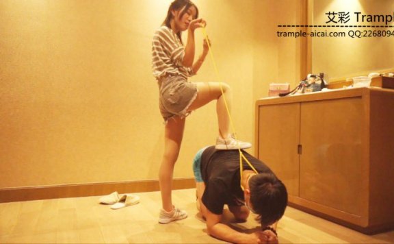 资讯|婉慈Icon 《婉慈Icon》希雨归来暴力踢裆踩踏踹腹 [48分56秒]