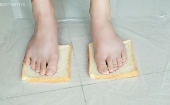 资讯|crush 「木村映画」早期初踩面包作品 [17分40秒]