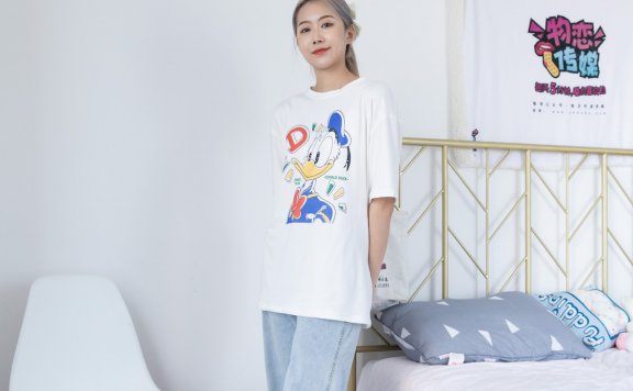 资讯|物恋传媒 – NO.942期 《小鹿》 帆布鞋,棉船袜,裸足