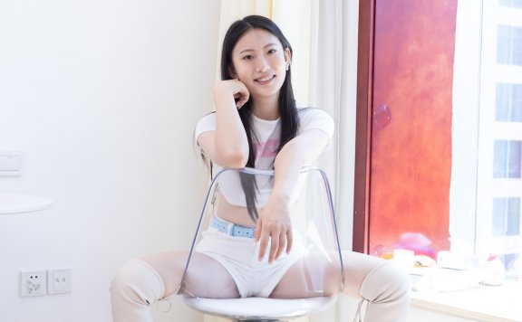 资讯|物恋传媒 – NO.2488期 《奶糖》 高跟长靴,白棉袜,裸足,物恋传媒摄影作品