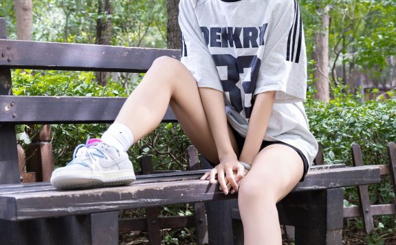 资讯|甜予摄影 – NO.261期 《茉莉》 板鞋,白棉袜,裸足