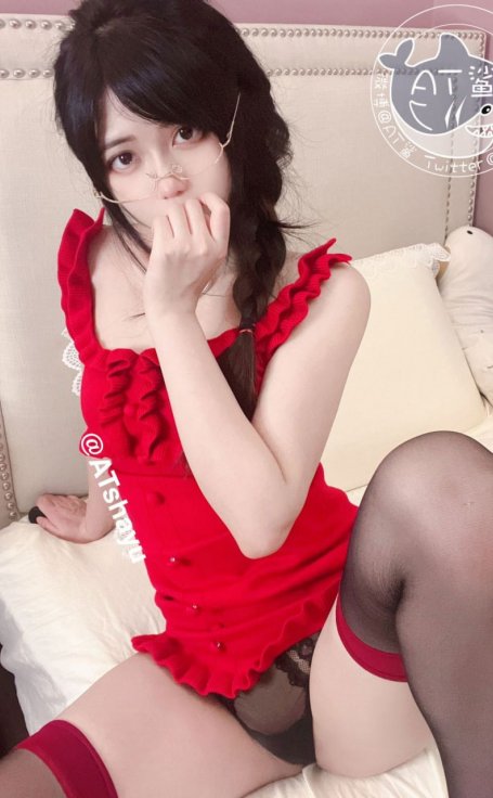 【网盘】AT鲨 – 小红裙