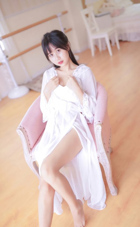 【网盘】萌芽儿o0 – 白茶清欢